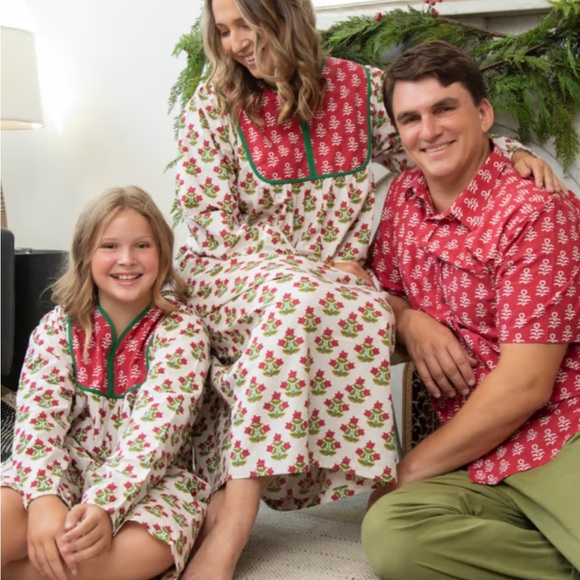 Print Fresh Pretty in Poinsettia Nightgown - Picture 1 of 5